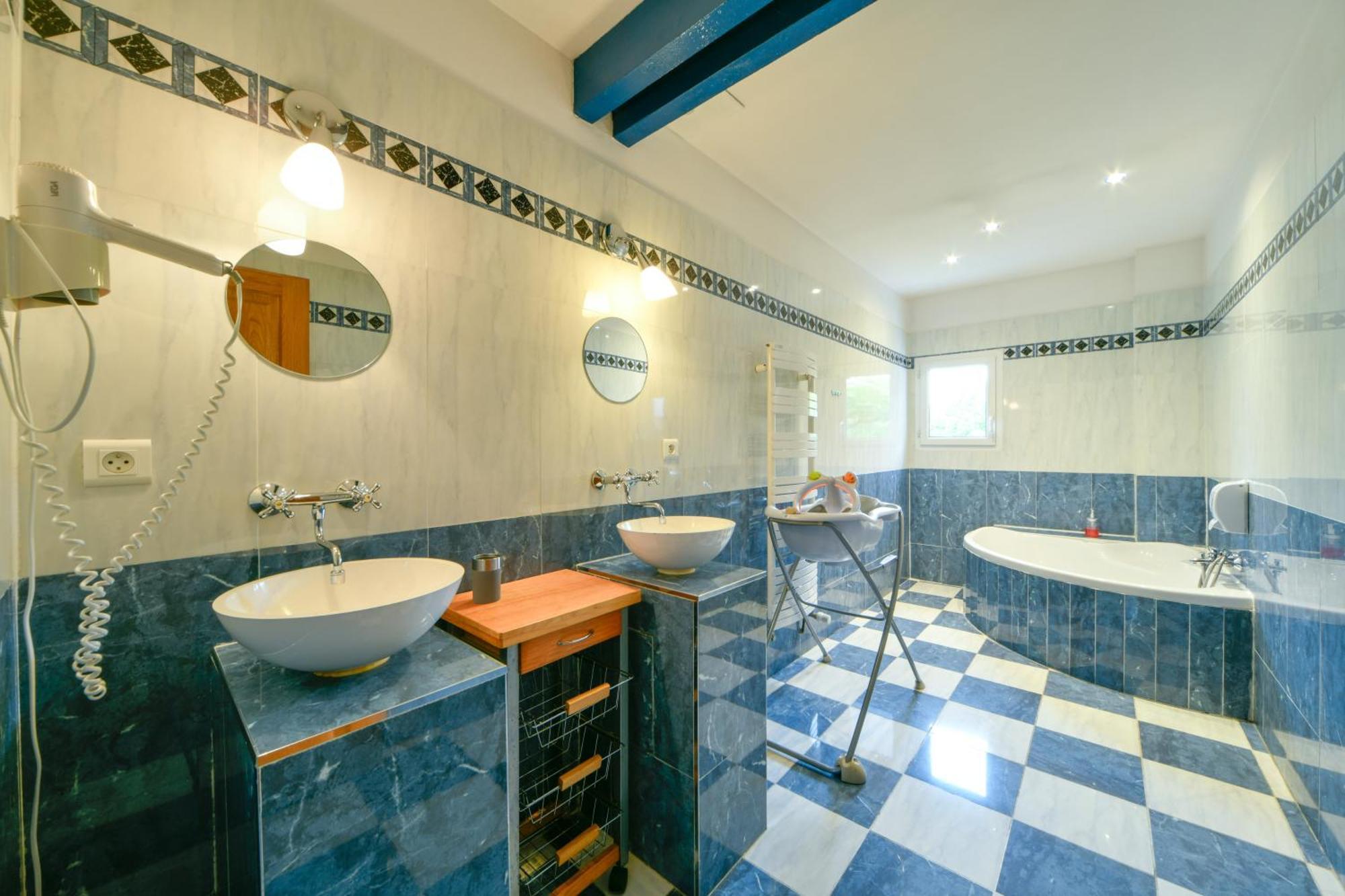 Enjoy Garden Hotel Виерзон Стая снимка